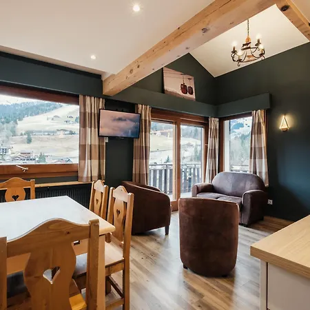 Proche Pistes, Appart. Avec Garage * La Clusaz